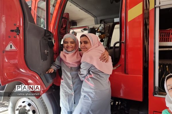 اردوی یکروزه دانش‌آموزان دختر ناحیه 2 شیراز