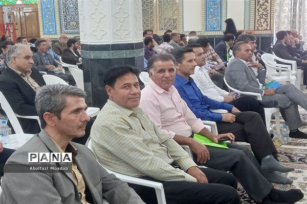 نشست مدیران و معاونان مدارس آموزش و پرورش‌ کاشمر