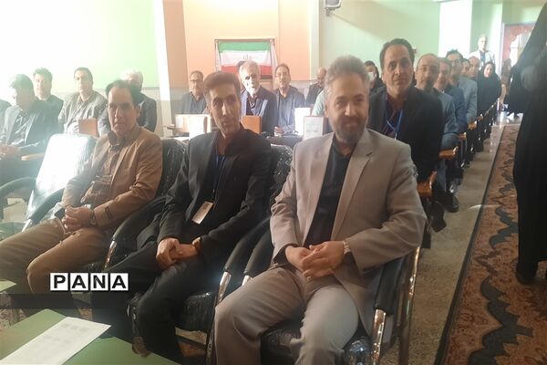 همایش مدیران مدارس مقطع ابتدایی  ناحیه ۷ مشهد