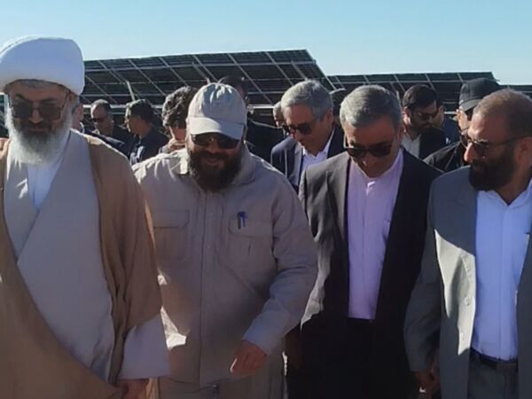 افتتاح نیروگاه خورشیدی ۳ مگاواتی (پیشرو صالح)  کاشمر با حضور استاندار خراسان رضوی