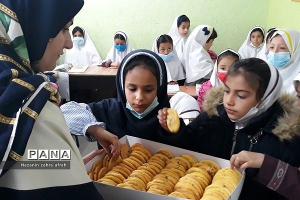 جشن میلاد حضرت زینب(س) در دبستان حضرت زهرا(س) ۲ رودهن