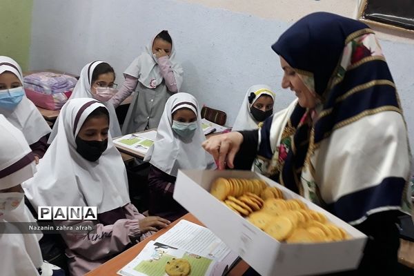 جشن میلاد حضرت زینب(س) در دبستان حضرت زهرا(س) ۲ رودهن