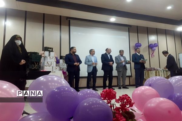 مراسم تجلیل از دانش‌آموزان برگزیده  مسابقات فرهنگی و هنری در سال تحصیلی 1401-1400