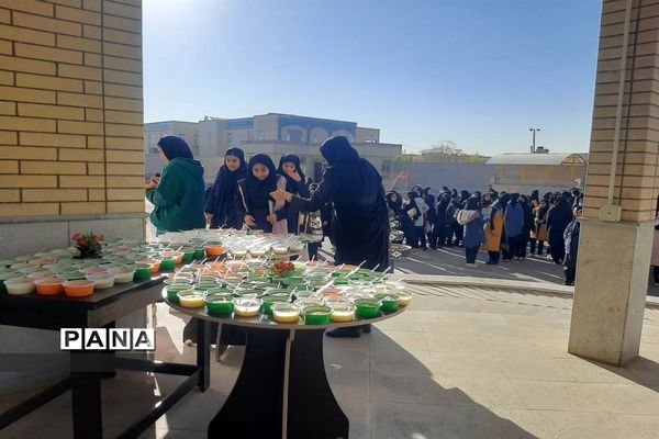 برگزاری جشن میلاد حضرت زینب(س) در ورامین