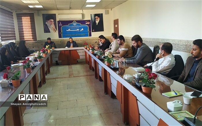 تعهد در کنار تخصص، روحیه جهادی ایجاد می‌کند