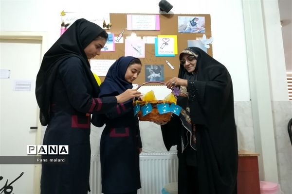 برگزاری جشن ولادت حضرت زینب (س) در آموزشگاه‌های ملارد