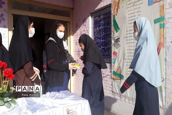 برگزاری جشن ولادت حضرت زینب (س) در آموزشگاه‌های ملارد