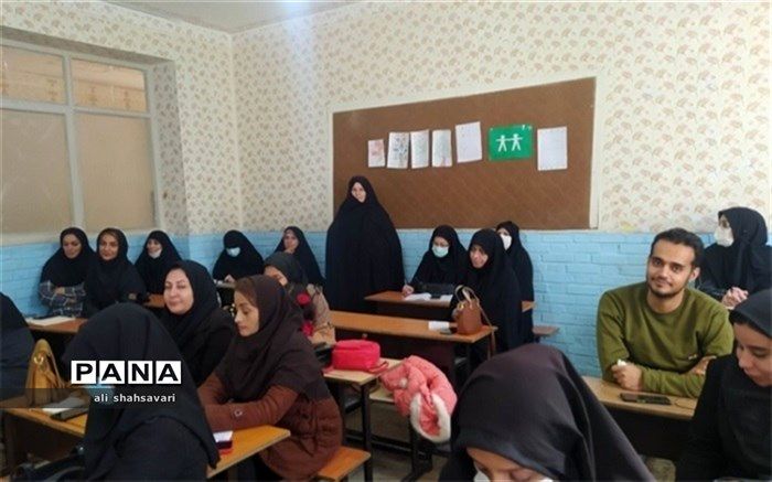 توانمندسازی معلمان ابتدایی با نگاه تحولی از سیاست‌های مهم آموزش و پرورش استان است