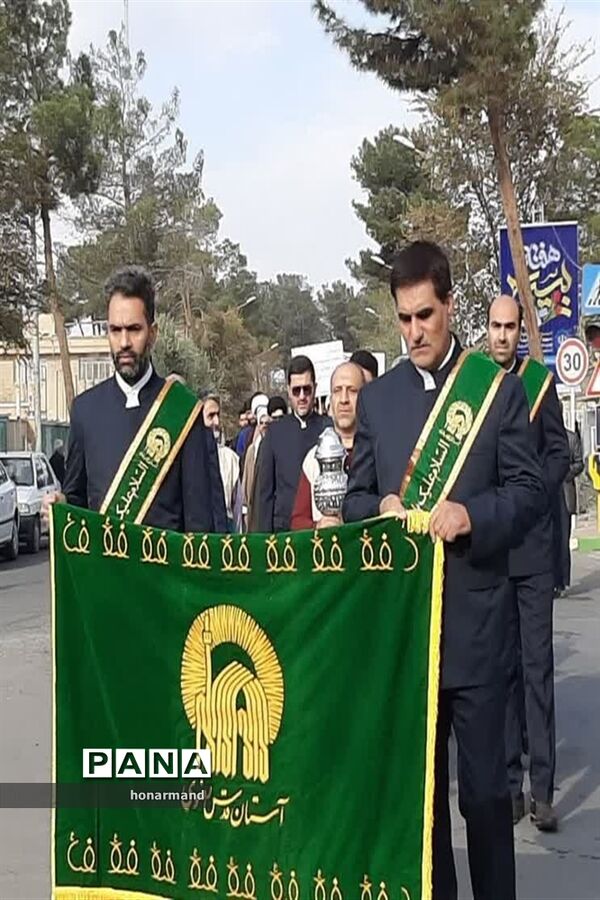اجتماع بزرگ بسیجیان شهرستان آران و بیدگل
