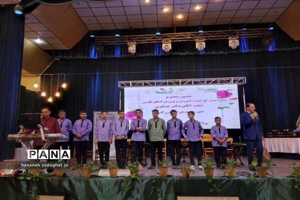 برگزاری مراسم جشن ستارگان در ناحیه 3 شیراز