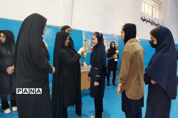 چهلمین دوره مسابقات ورزشی درون‌مدرسه‌ای در شهرستان قرچک