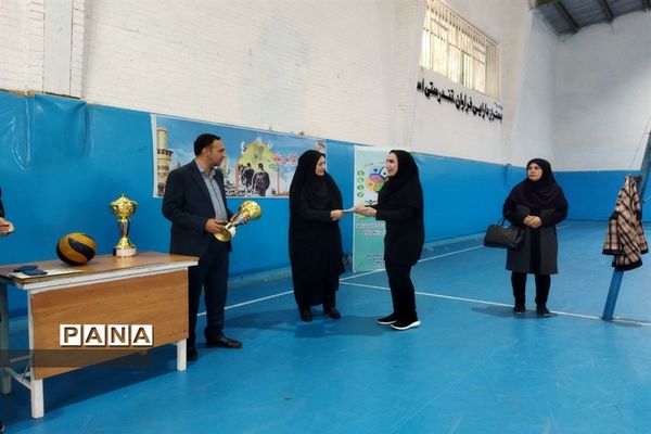 چهلمین دوره مسابقات ورزشی درون‌مدرسه‌ای در شهرستان قرچک