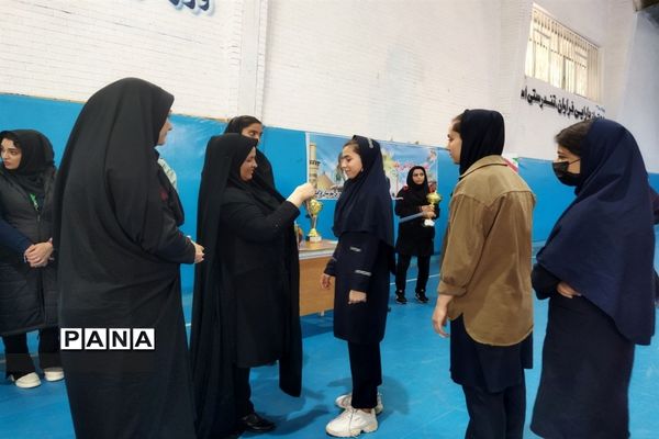 چهلمین دوره مسابقات ورزشی درون‌مدرسه‌ای در شهرستان قرچک