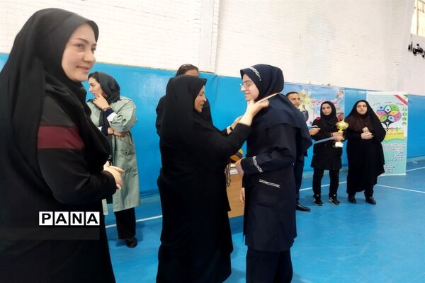 چهلمین دوره مسابقات ورزشی درون‌مدرسه‌ای در شهرستان قرچک