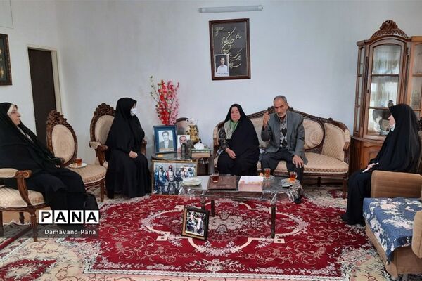 دیدار دانش‌آموزان سربندان دماوند با خانواده معظم شهید «مهدی آقامحمدی»