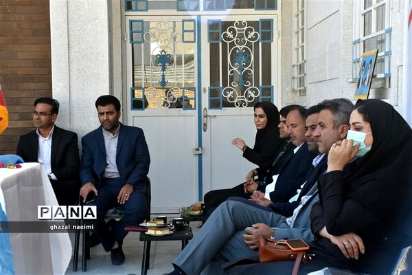 آیین افتتاحیه جشنواره سفیران سلامت در دبستان حاج اکبر صدیقی گله‌دار استان فارس