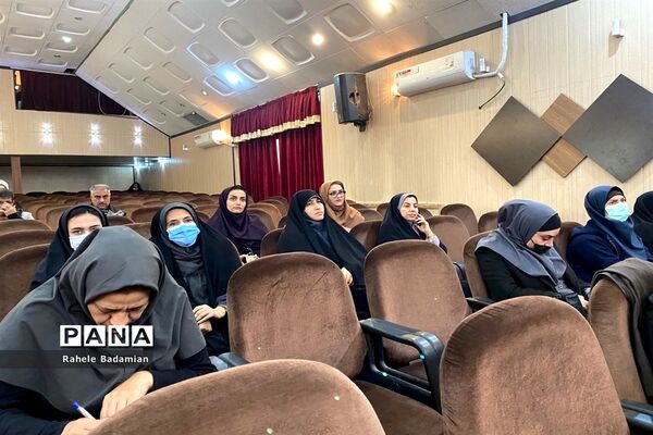 جلسه توجیهی دومین جشنواره ملی تئاتر درسی در کانون سمیه شهرری