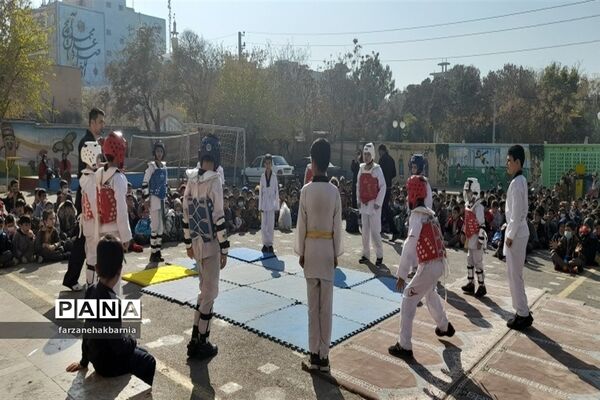 برگزاری المپیاد ورزشی درون مدرسه‌ای به‌مناسبت هفته بسیج در منطقه کهریزک