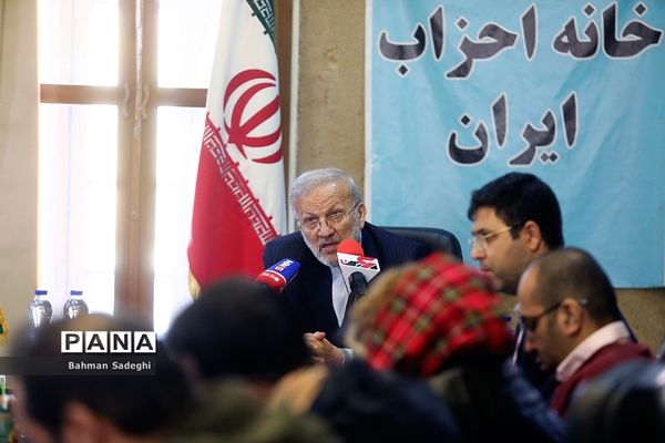 نشست خبری رئیس خانه احزاب ایران