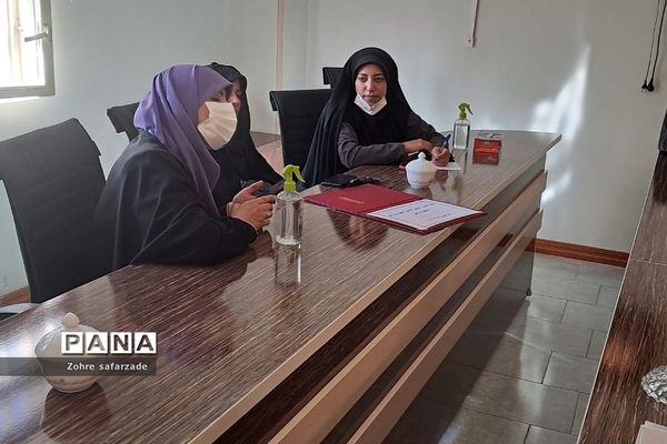 حضور و بازدید سرگروهان کیفیت‌بخشی فعالیت‌های پرورشی قطب۲، در رودهن