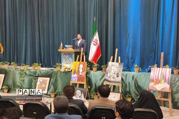 تجلیل از پسران نخبه آموزش و پرورش ناحیه 3 شیراز