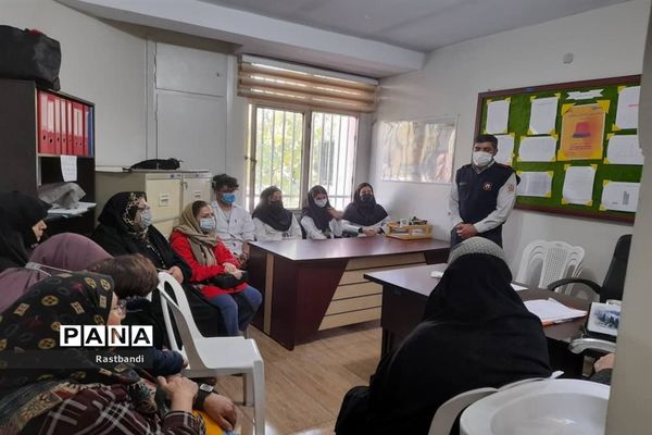 آموزش اطفای حریق برای رابطان و سفیران سلامت مرکز بهداشت محمدیان