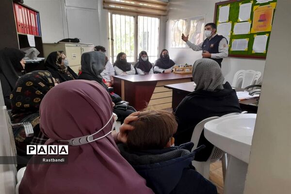 آموزش اطفای حریق برای رابطان و سفیران سلامت مرکز بهداشت محمدیان
