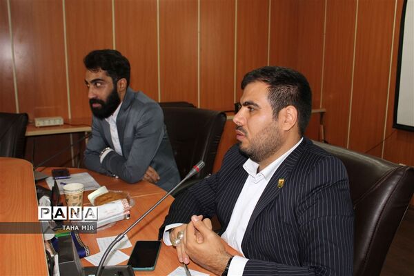 نشست هم‌اندیشی مسئولان و رابطان سازمان دانش‌آموزی استان لرستان