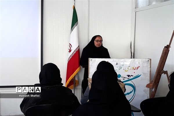 آموزش مانور زلزله در دبیرستان ستارگان ناحیه یک شیراز