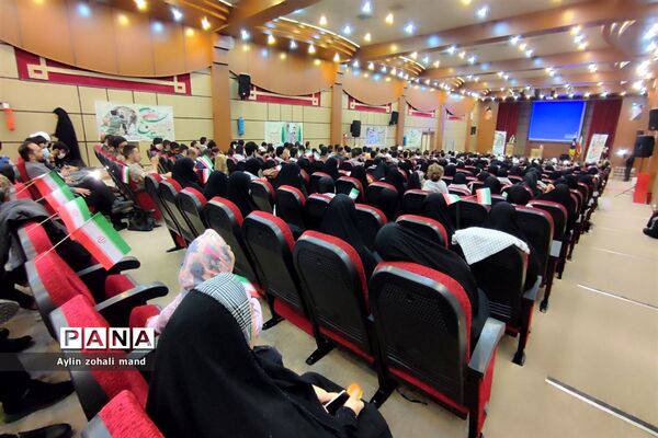 برگزاری گردهمایی بزرگ بسیجیان رباط کریم