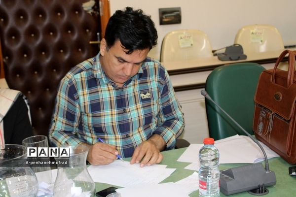 جلسه کارگروه ورزش روستایی و بازی‌های بومی محلی شهرستان بوشهر