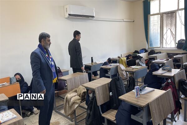 بیست و چهارمین مانور سراسری زلزله و ایمنی در دبیرستان شاهد رضوان ناحیه یک اهواز