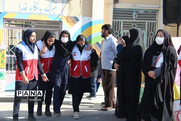 برگزاری بیست و چهارمین مانورسراسری زلزله در مدارس شهرکرد