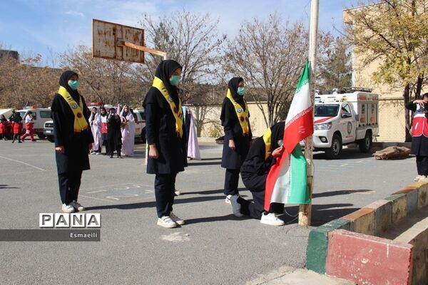 برگزاری بیست و چهارمین مانورسراسری زلزله در مدارس شهرکرد