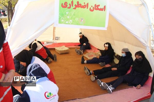 برگزاری بیست و چهارمین مانورسراسری زلزله در مدارس شهرکرد