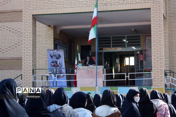 مانور زلزله در مدرسه عدالت شهر جوادآباد