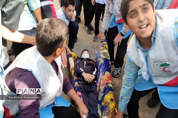 بیست‌و‌چهارمین مانور سراسری زلزله و ایمنی در مدارس  ناحیه 4 شیراز