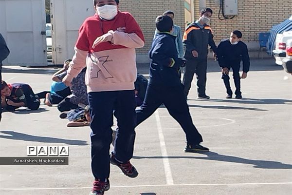 بیست‌و‌چهارمین مانور سراسری زلزله و ایمنی در مدارس  ناحیه 4 شیراز