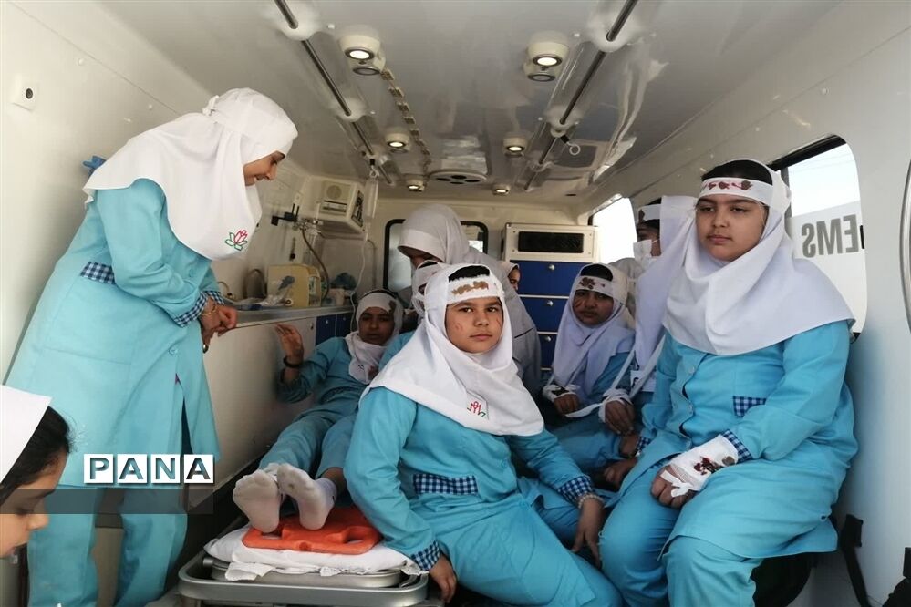بیست و چهارمین مانور سراسری زلزله و ایمنی در مدارس ابرکوه