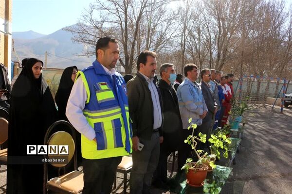برگزاری مانور سراسری زلزله درمدارس شهرستان فیروزکوه