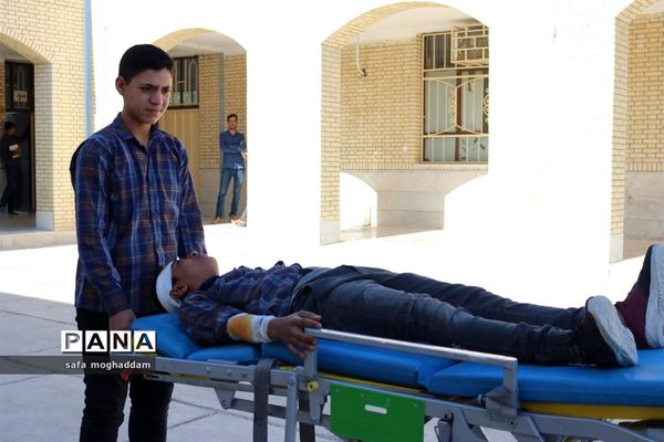 بیست و چهارمین مانور سراسری زلزله و ایمنی مدارس گله‌دار استان فارس