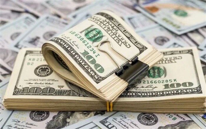 نرخ دلار در صرافی‌های بانکی ۳۲ هزار تومان شد 