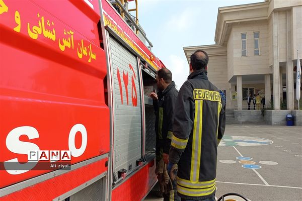 بیست و چهارمین مانور سراسری زلزله و ایمنی مدارس در ناحیه 2 مشهد مقدس
