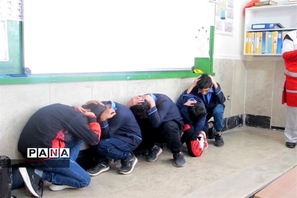 بیست و چهارمین مانور سراسری زلزله و ایمنی در مدارس شهرستان پردیس