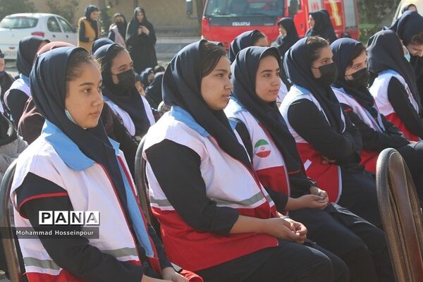 برگزاری مانور زلزله و ایمنی در بهارستان‌دو