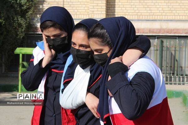 برگزاری مانور زلزله و ایمنی در بهارستان‌دو
