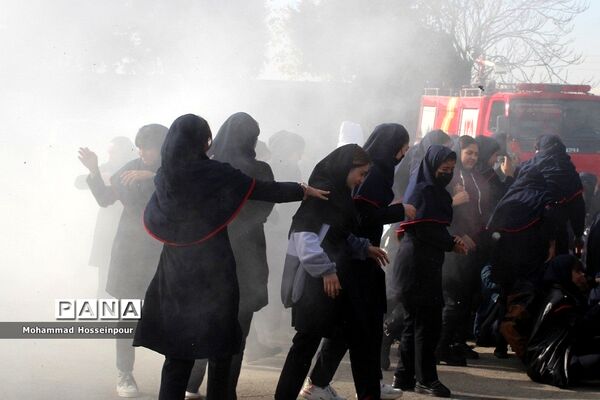 برگزاری مانور زلزله و ایمنی در بهارستان‌دو