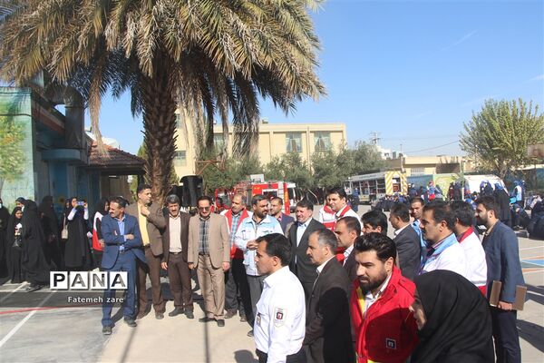بیست و چهارمین مانور سراسری زلزله در دبیرستان شهید دهقان ناحیه ۲ یزد