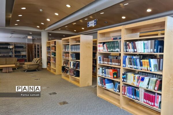 حضور دانش‌آموزان فرهنگ دختران منطقه ۱۳ در فرهنگستان زبان و ادب فارسی