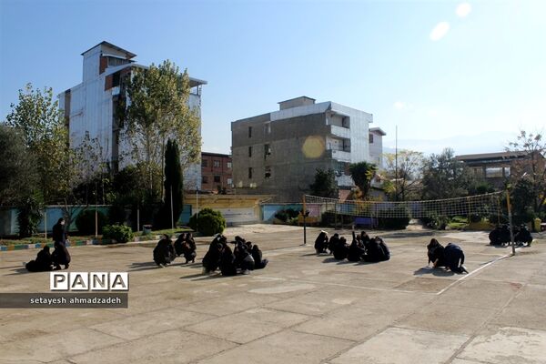 بیست و چهارمین مانور سراسری زلزله در دبیرستان شاهد گلوگاه